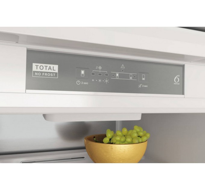 Холодильник Whirlpool вбудований з нижн. мороз., 193,5x54х54, холод.відд.-212л, мороз.відд.-68л, 2дв., А+, NF, інв., зона нульова, білий