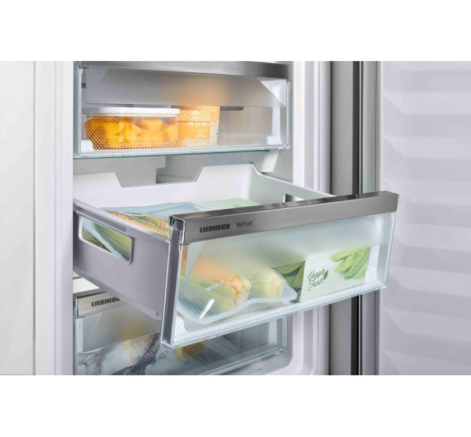 Морозильна камера Liebherr вбудована, 177x55.9х54.6, 209л, F, NF, диспл внутр., білий