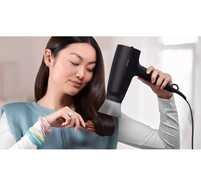 Фен Philips 3000 Series дорожній, 1600Вт, 3 режими, дифузор, хол. обдув, чорний
