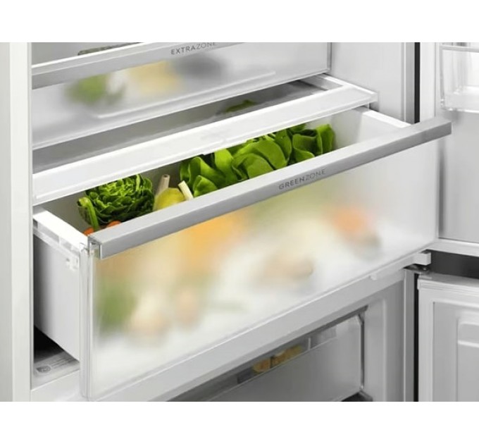 Холодильник Electrolux вбудований з нижн. мороз., 188x70х55, холод.відд.-286л, мороз.відд.-65л, 2дв., А++, Combi, інв., диспл внутр., зона св-ті, білий