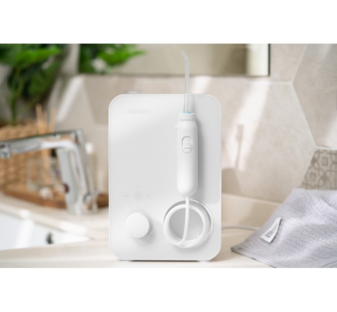 Ирригатор ARDESTO стационарный, чаша 600 мл, от сети , 7 насадок, белый