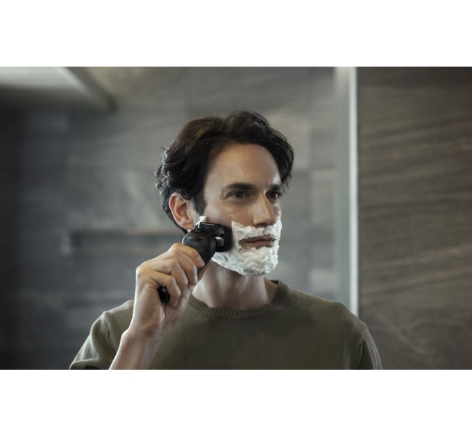 Бритва електр. Panasonic сеточная , 14000 об/мин, бритв.головок-5, Li-Ion, сух.+влажн., триммер, черный