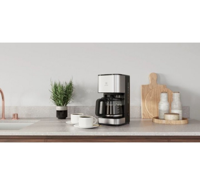 Кавоварка Electrolux крапельна 1.375л, мелена, метал
