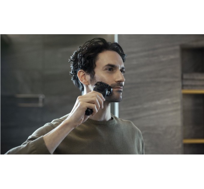 Бритва електр. Panasonic сеточная , 14000 об/мин, бритв.головок-5, Li-Ion, сух.+влажн., триммер, черный