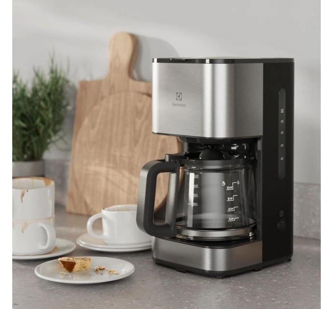Кавоварка Electrolux крапельна 1.375л, мелена, метал