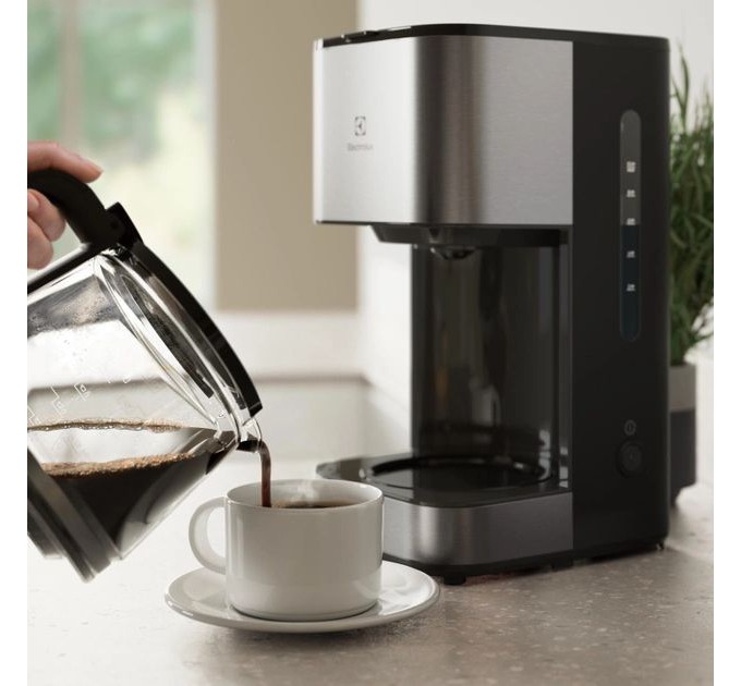 Кавоварка Electrolux крапельна 1.375л, мелена, метал