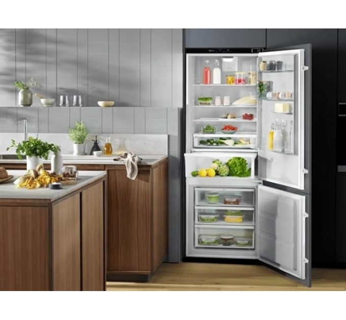 Холодильник Electrolux вбудований з нижн. мороз., 188x70х55, холод.відд.-286л, мороз.відд.-65л, 2дв., А++, Combi, інв., диспл внутр., зона св-ті, білий