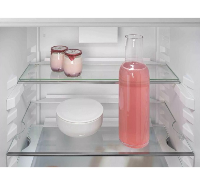 Холодильник Liebherr з нижн. мороз., 201.5x59.7х67.5, холод.відд.-266л, мороз.відд.-94л, 2дв., А+++, NF, диспл внутр., чорний