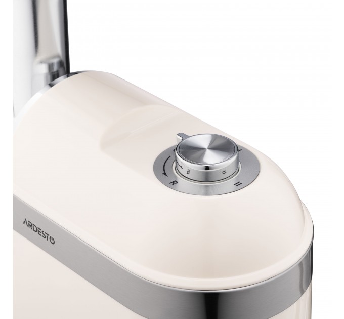 Мясорубка ARDESTO, 1800Вт, 2кг/мин, 3 решетки, насадка для колбас, кеббе,пластик, бежево-серебристый