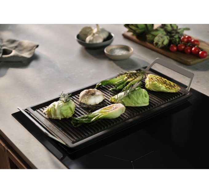 Варочная поверхность Electrolux индукционная, 80см, расширенная зона, датчик кипения, Hob2Hood, черный мат.