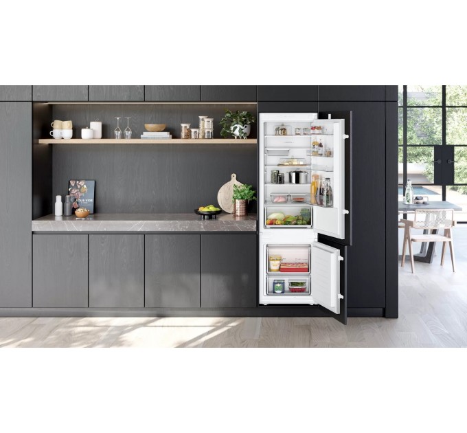 Холодильник Siemens встраиваемый с нижн. мороз., 177x55x55, xолод.отд.-200л, мороз.отд.-70л, 2дв., А++, ST, белый