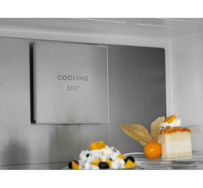 Холодильник Electrolux с нижн. мороз., 201x60х66, холод.отд.-244л, мороз.отд.-94л, 2дв., E, Combi, инв., диспл внутр., зона св-ти, черный (стекло)