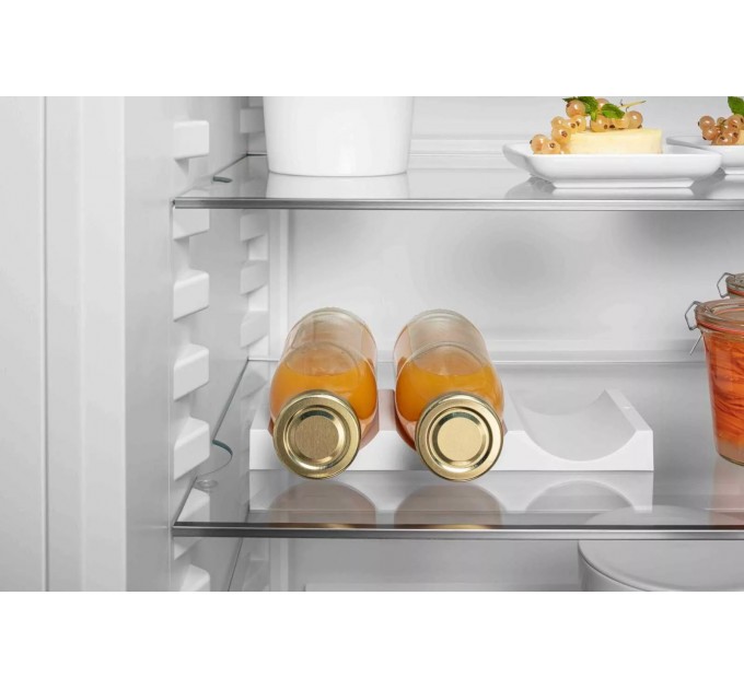 Холодильник Liebherr с нижн. мороз., 201.5x59.7х67.5, холод.отд.-266л, мороз.отд.-94л, 2дв., А++, NF, диспл внутр., белый