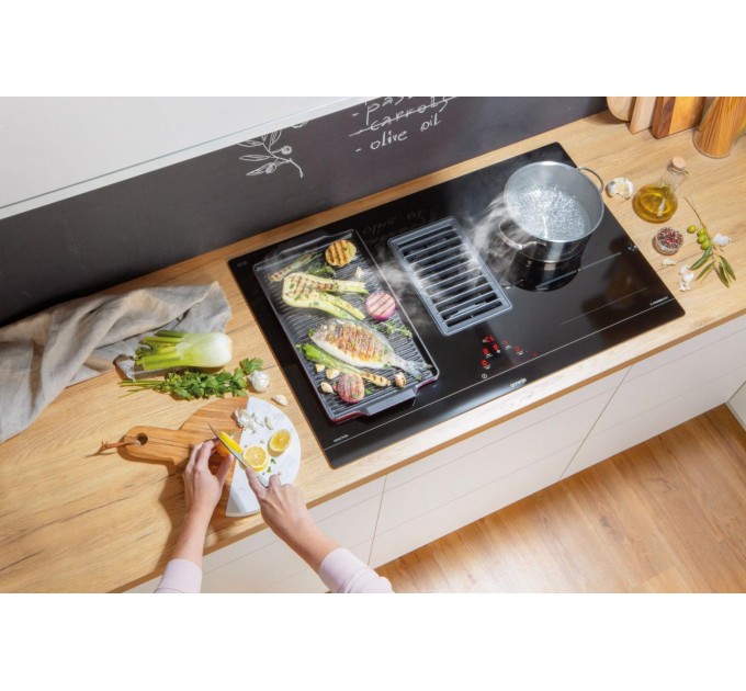 Варильна повверхня Gorenje індукційна, 83см, розширена зона, вбудована витяжка, 620м.куб/год, чорний