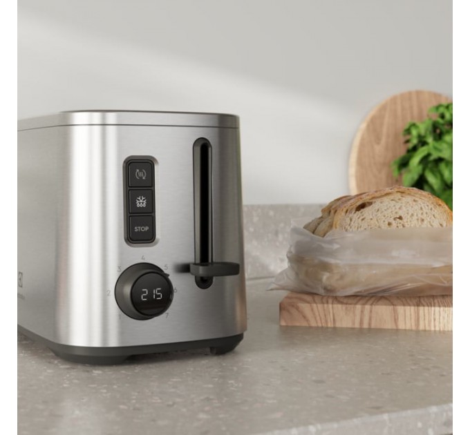 Тостер Electrolux 800Вт, дисплей, металл