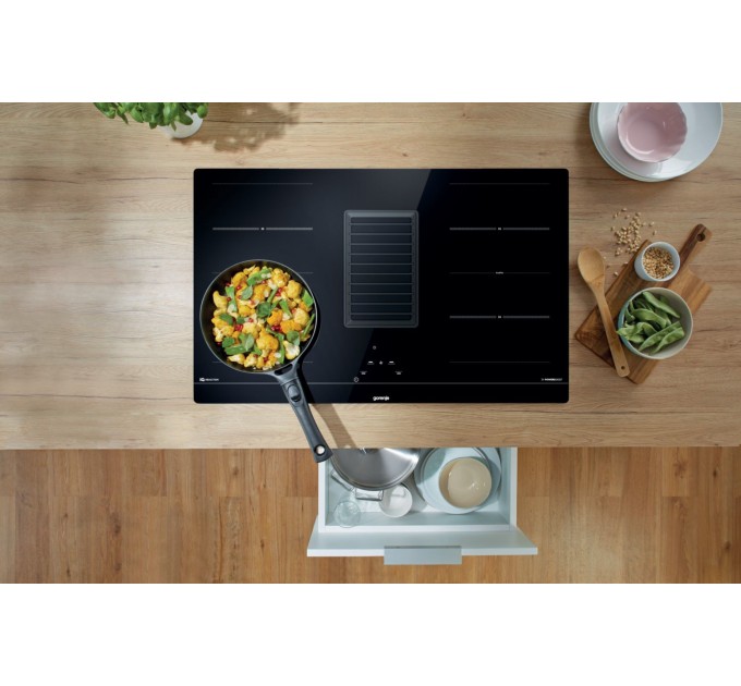 Варильна повверхня Gorenje індукційна, 83см, розширена зона, вбудована витяжка, 620м.куб/год, чорний