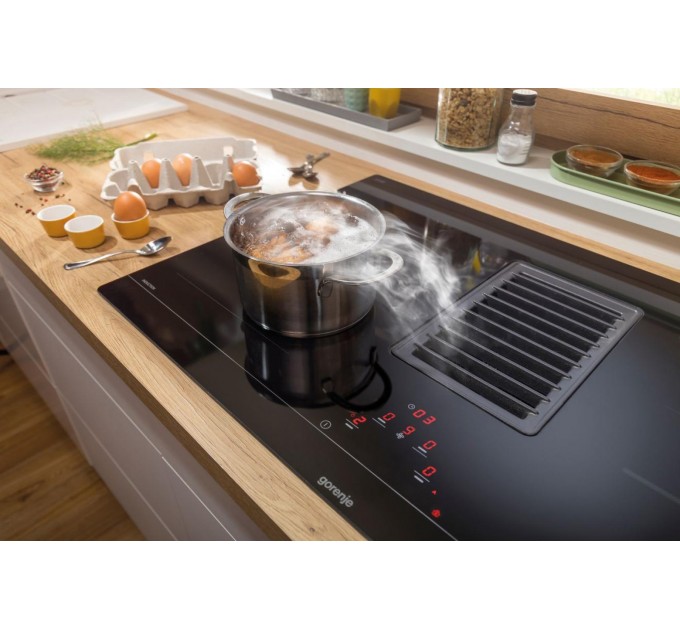 Варильна повверхня Gorenje індукційна, 83см, розширена зона, вбудована витяжка, 620м.куб/год, чорний