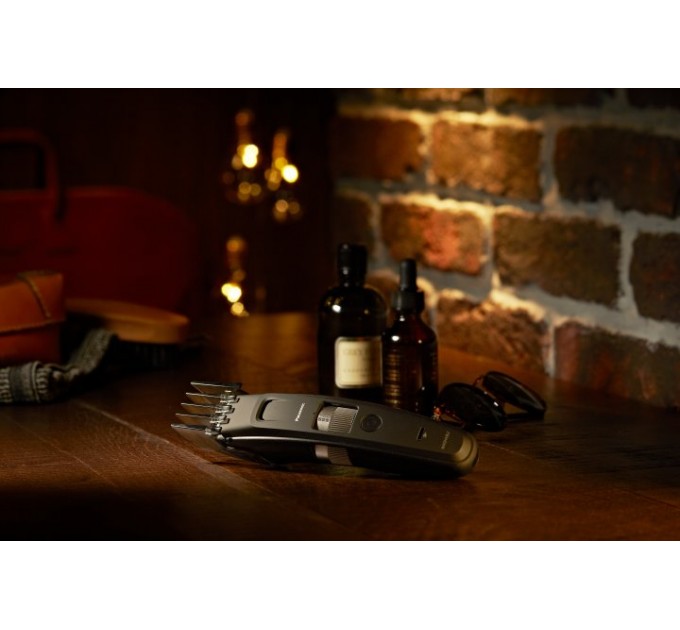 Триммер Panasonic для бороды и усов, сеть+акум., насадок-4, сталь, черный