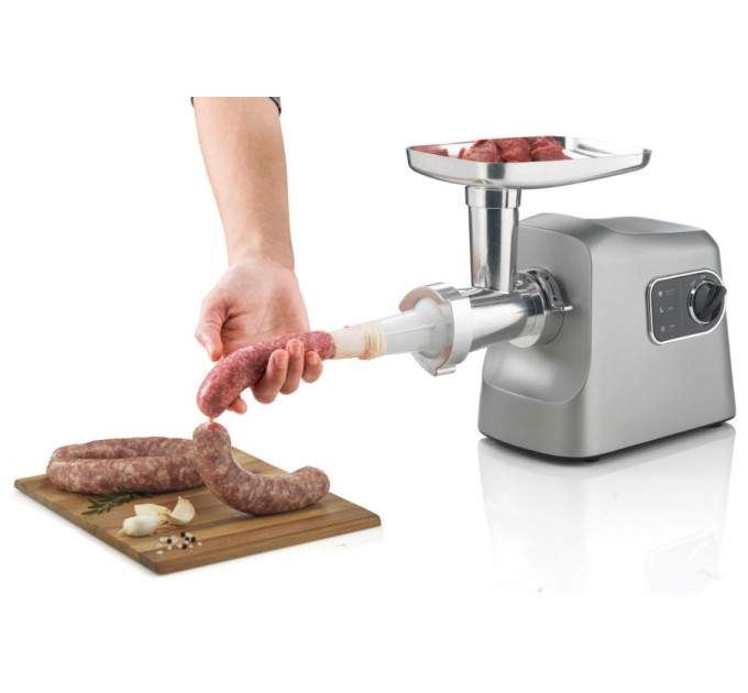 Мясорубка Gorenje, 2500Вт, 2.8кг/мин, 3 решетки, насадка для колбас, кеббе, шнековая соковыжим, 3 терки, пластик/металл, нерж
