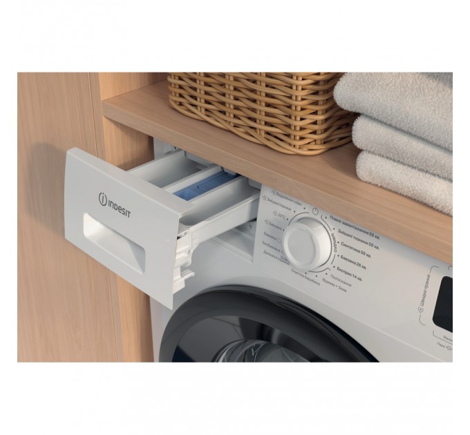 Стиральная машина Indesit фронтальная, 7кг, 1200, A+++, 49.6см, дисплей, пар, инвертор, люк черный, белый