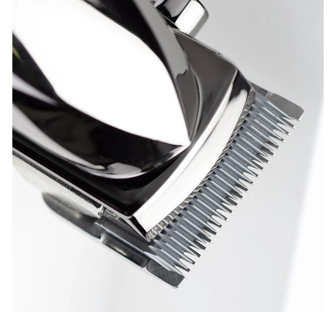 Машинка для стрижки Babyliss Super-X Metal Series, сеть+акум., вибрационный мотор, насадок-10, кейс, чехол, расческа в компл., сталь, серый