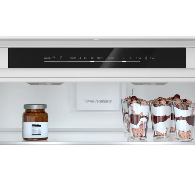 Холодильник Bosch встраиваемый с нижн. мороз., 194х71х55, xолод.отд.-284л, мороз.отд.-98л, 2дв., NF, белый