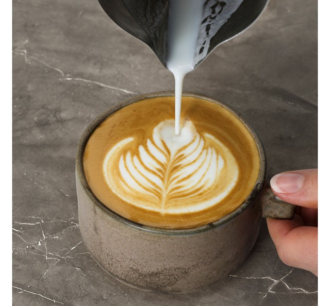 Кавоварка Electrolux ріжкова, 3л, зерно+мелена, ручний капуч, кавомолка, підігрів чашок, подача гар. води, чорний