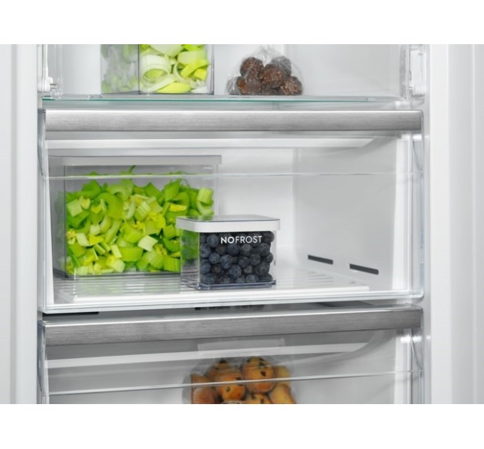 Морозильная камера Electrolux, 186x60х65, 280л, А++, NF, инв., дисплей, нерж