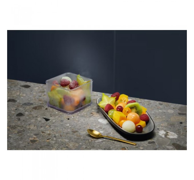 Микроволновая печь Electrolux встраиваемая, 20л, электр. управл., 700Вт, дисплей, черный