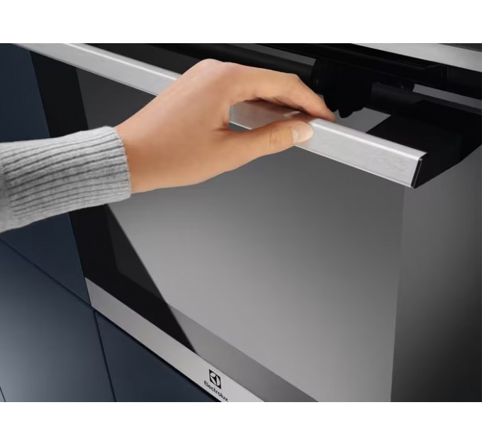 Духовой шкаф Electrolux электрический, 72л, А, пар, дисплей, конвекция, телескопические направляющие, ф-ция пароварки, черный