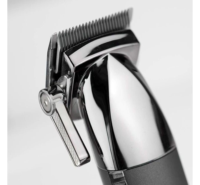 Машинка для стрижки Babyliss Super-X Metal Series, сеть+акум., вибрационный мотор, насадок-10, кейс, чехол, расческа в компл., сталь, серый