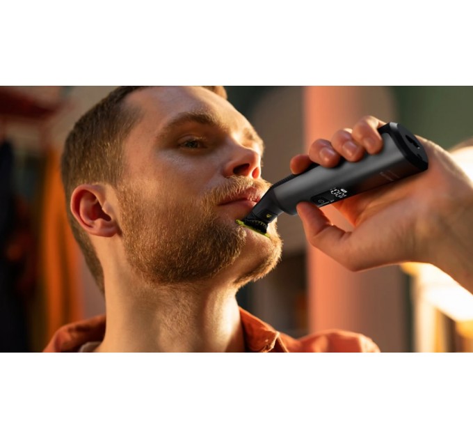 Бритва електр. Philips OneBlade Pro 360, Li-Ion, сух.+влажн., индикатор заряда, твердый чехол, сталь, черный