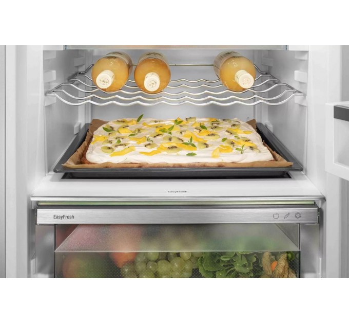 Холодильник Liebherr с нижн. мороз., 201.5x59.7х67.5, холод.отд.-266л, мороз.отд.-94л, 2дв., А+++, NF, диспл внутр., черный