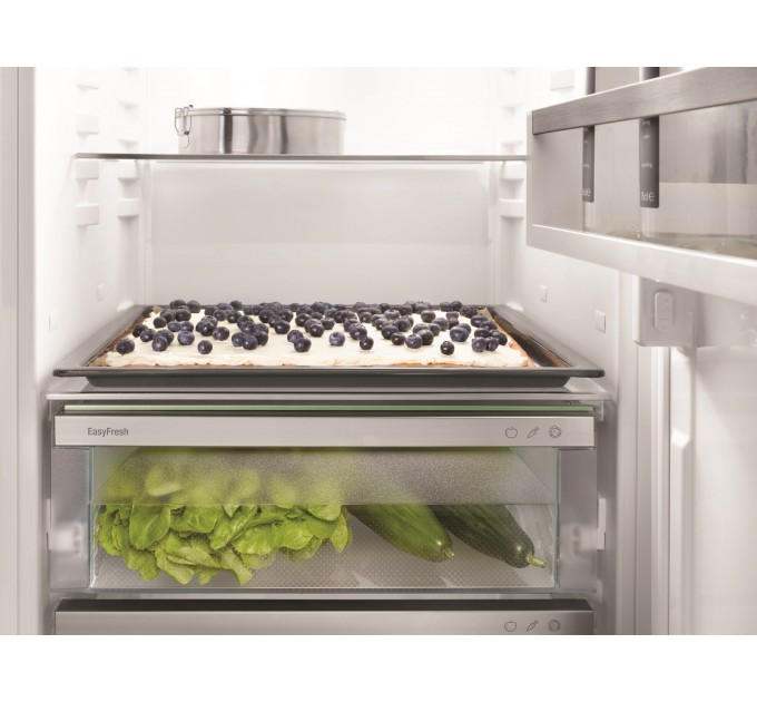 Холодильник Liebherr вбудований з нижн. мороз., 177x54.1х54.5, холод.відд.-182л, мороз.відд.-69л, 2дв., A++, NF, диспл внутр., білий