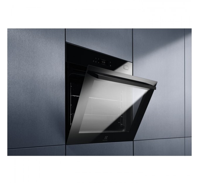 Духовой шкаф Electrolux электрический, 70л, А++, пар, дисплей, конвекция, ф-ция пароварки, черный