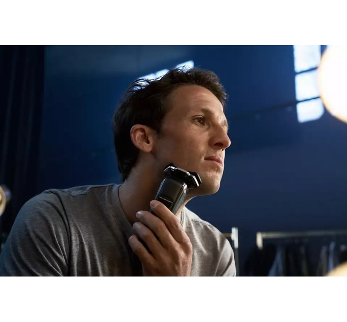 Бритва електр. Philips Series 7000 роторная, бритв.головок-3, Li-Ion, сух.+влажн., триммер, черный