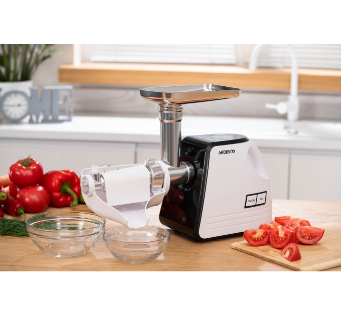 М'ясорубка ARDESTO, 2300Вт, продук.-2.2кг/хв, 4 решітки + для ковб., кеббе, насадка для томатів, пластик, біло-чорний