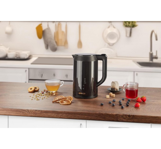 Электрочайник Gorenje 1.7л, двойные стенки, LED дисплей, Strix контроль, черный
