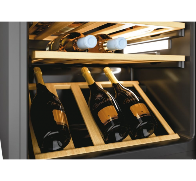 Холодильник Candy для вина, 146x49х55, холод.отд.-198л, зон - 1, бут-82, ST, дисплей, черный