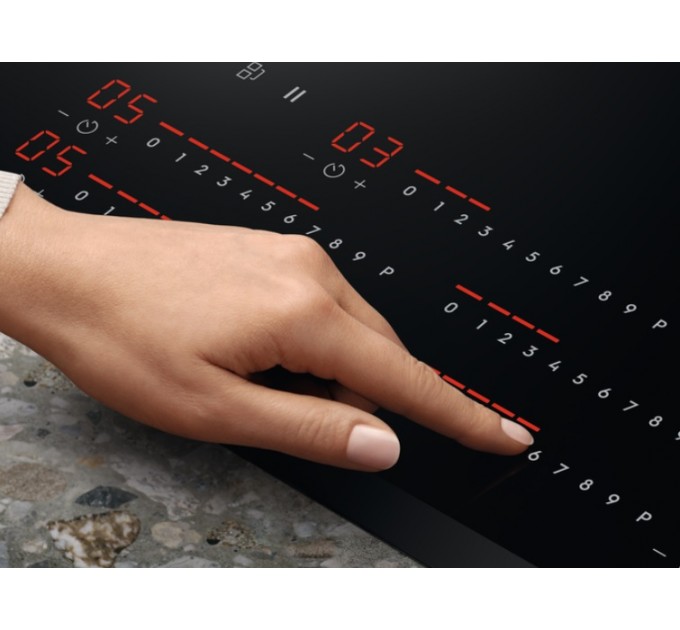 Варочная поверхность Electrolux индукционная, 80см, расширенная зона, Hob2Hood, черный