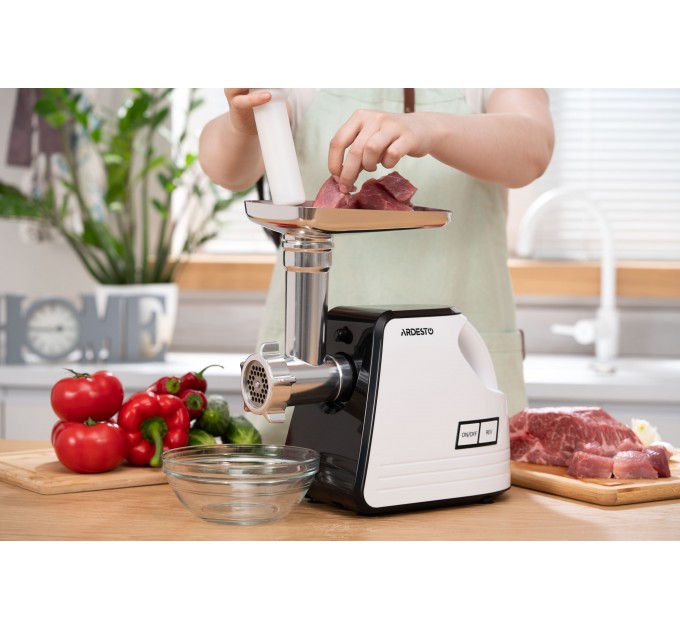 М'ясорубка ARDESTO, 2300Вт, продук.-2.2кг/хв, 4 решітки + для ковб., кеббе, насадка для томатів, пластик, біло-чорний