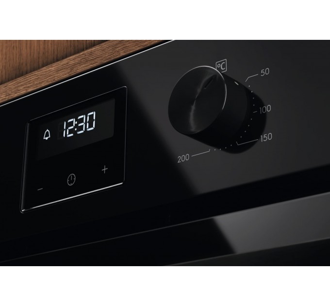 Духовой шкаф Electrolux электрический, 65л, A, дисплей, конвекция, телескопические направляющие, черный