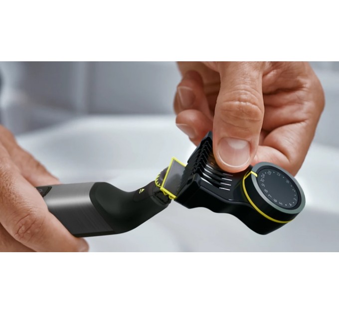 Бритва електр. Philips OneBlade Pro 360, Li-Ion, сух.+влажн., индикатор заряда, мягкий чехол, сталь, черный