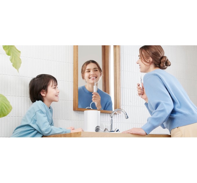 Ирригатор Panasonic стационарный, чаша 600 мл, от сети , 4 насадки, белый