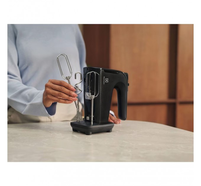 Миксер Electrolux ручной 500Вт, насадки-4, турборежим, серый темный