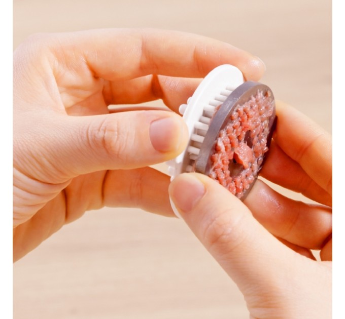 М'ясорубка Panasonic, 1700Вт, 3кг/мін, 3 решітки, насадка для ковбас, пластик, чорний