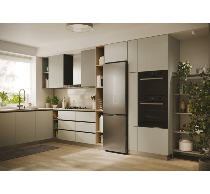 Холодильник Candy з нижн. мороз., 182.5x54.5х60, холод.відд.-197л, мороз.відд.-82л, 2дв., А+, NF, нерж