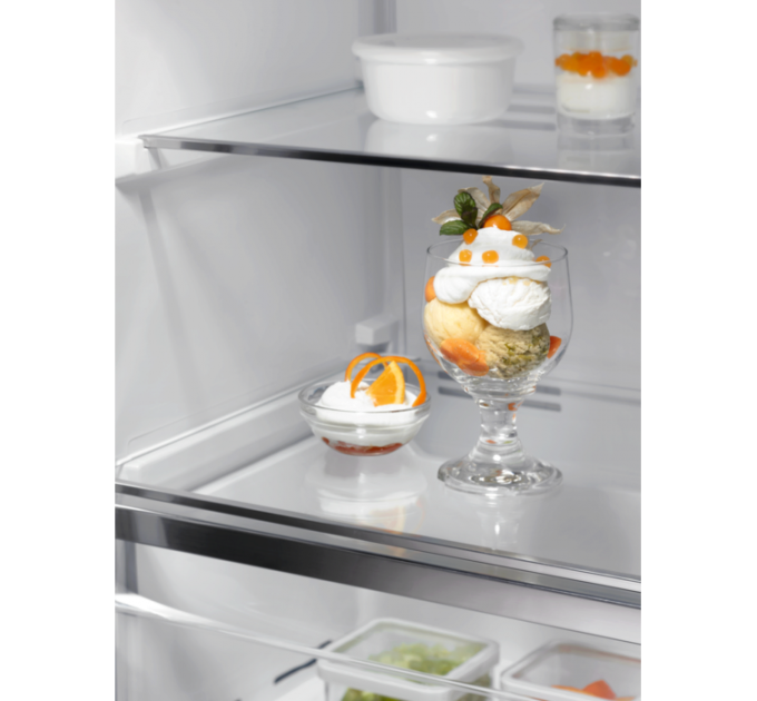 Морозильна камера Electrolux, 186x60х65, 278л, E, NF, інв., нерж