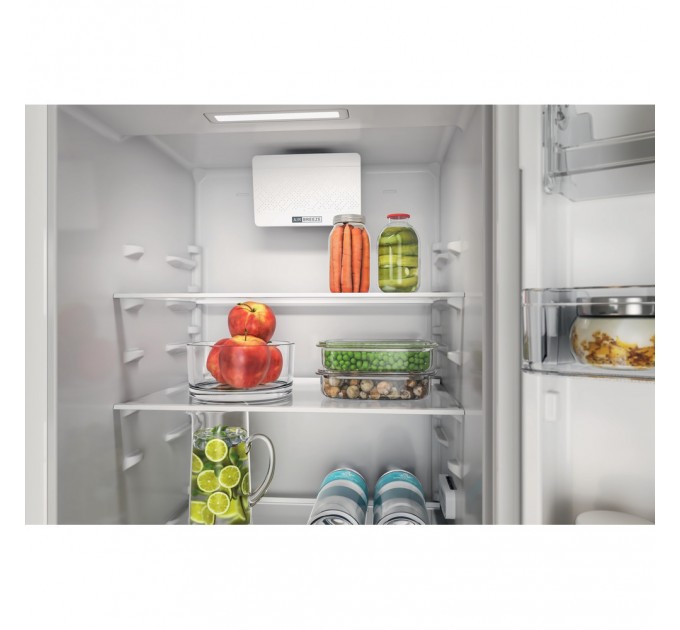 Холодильник Whirlpool вбудований з нижн. мороз., 193,5x54х54.5, холод.відд.-221л, мороз.відд.-79л, 2дв., А++, ST, інв., білий