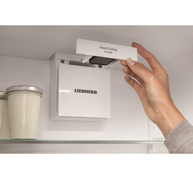 Холодильник Liebherr з нижн. мороз., 201.5x74.7х67.5, холод.відд.-346л, мороз.відд.-128л, 2дв., A++, NF, диспл внутр., чорний